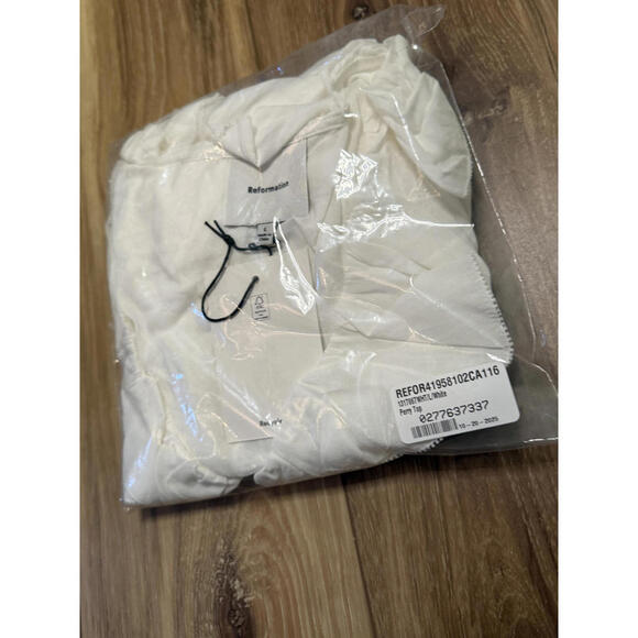 NWT! Reformation Perry Top in White Size Large - Picture 3 of 5